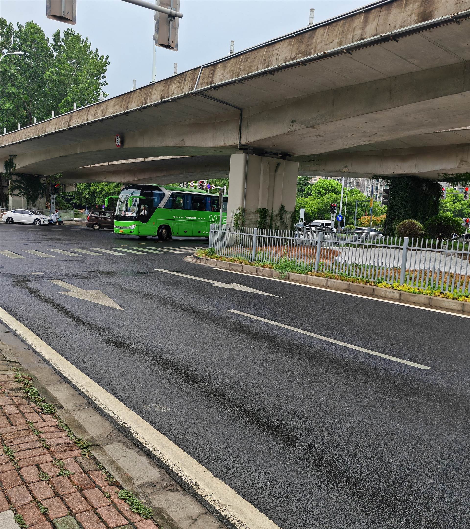 金坛到长顺长途直达大巴多长时间到/客车