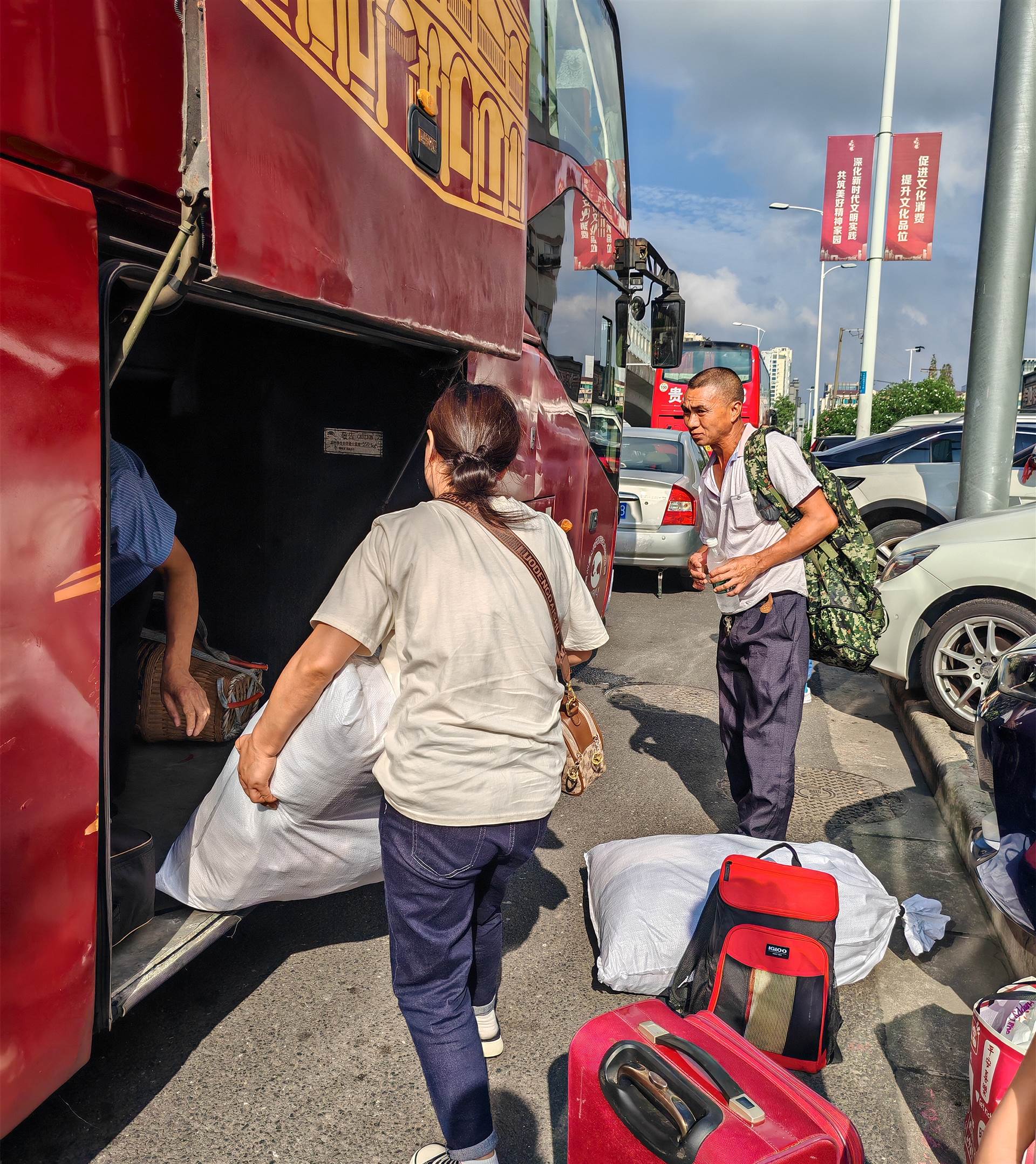 江阴到安康直达汽车发车时间/客车