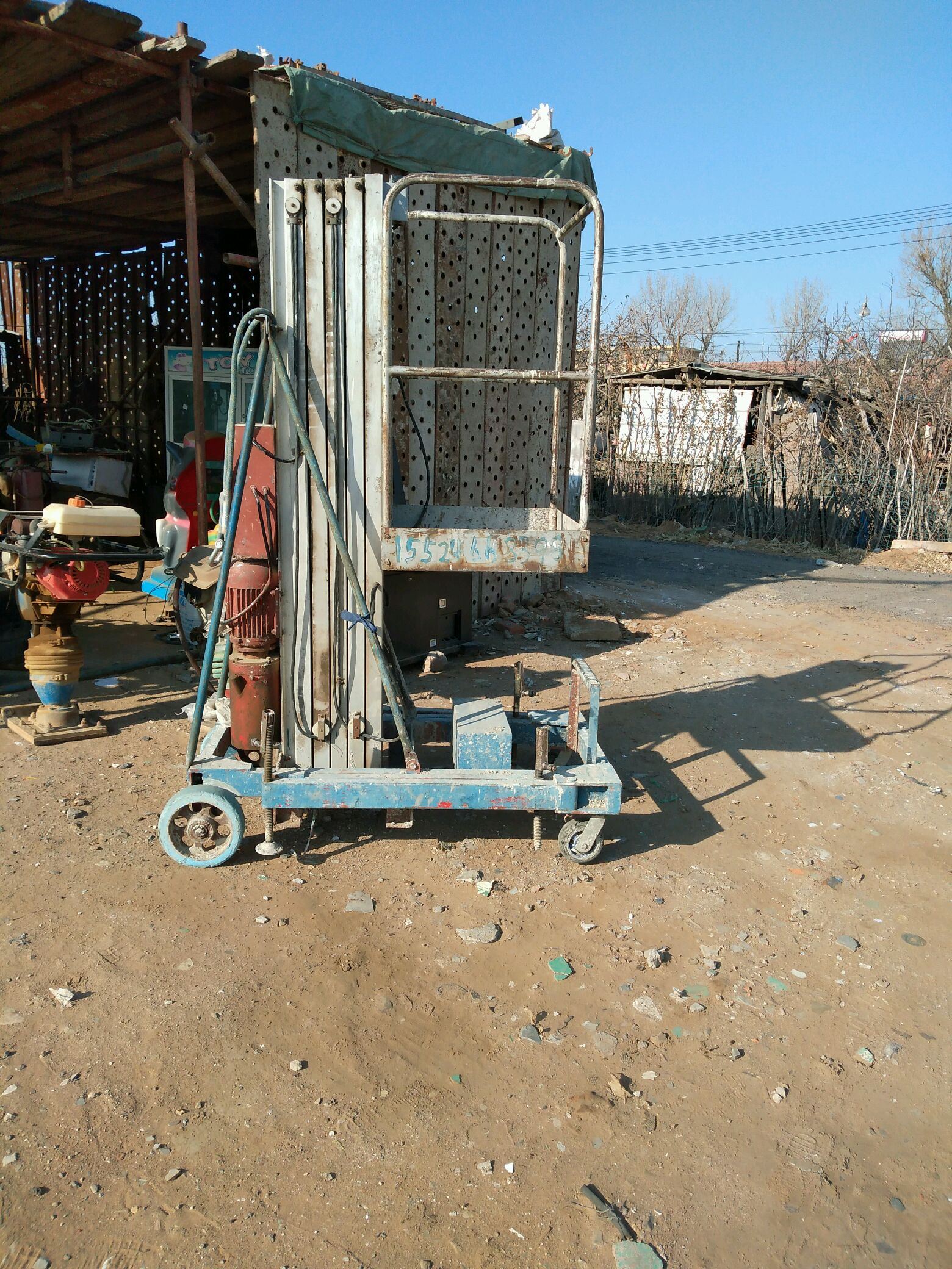 高空作业平台电动吊篮 工程升降机 高空作业车