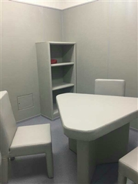 询问室防撞软包墙面装饰改造方案 