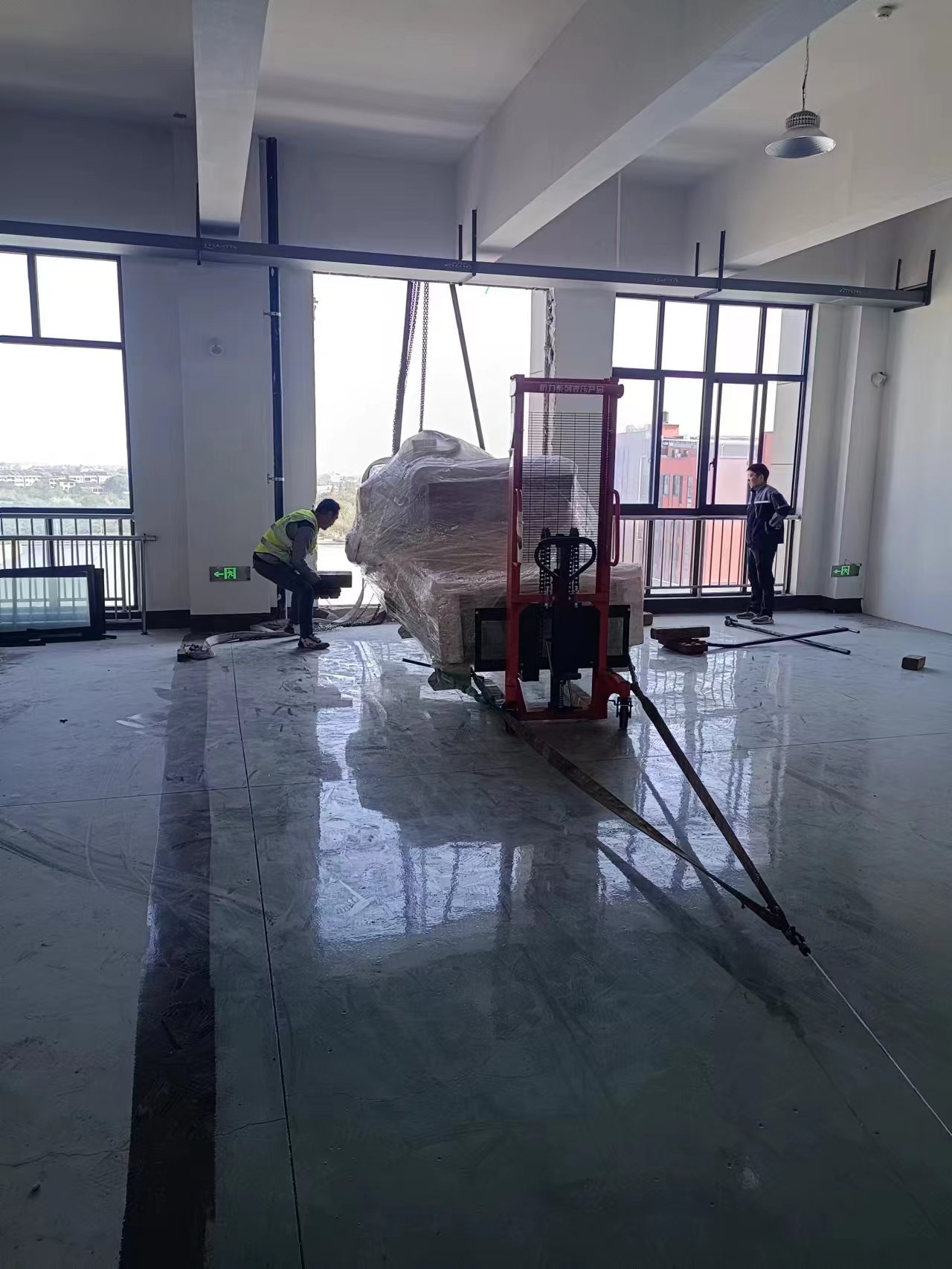 绍兴搬机器 搬设备  电子厂机械设备 搬厂起重 重江服务热情