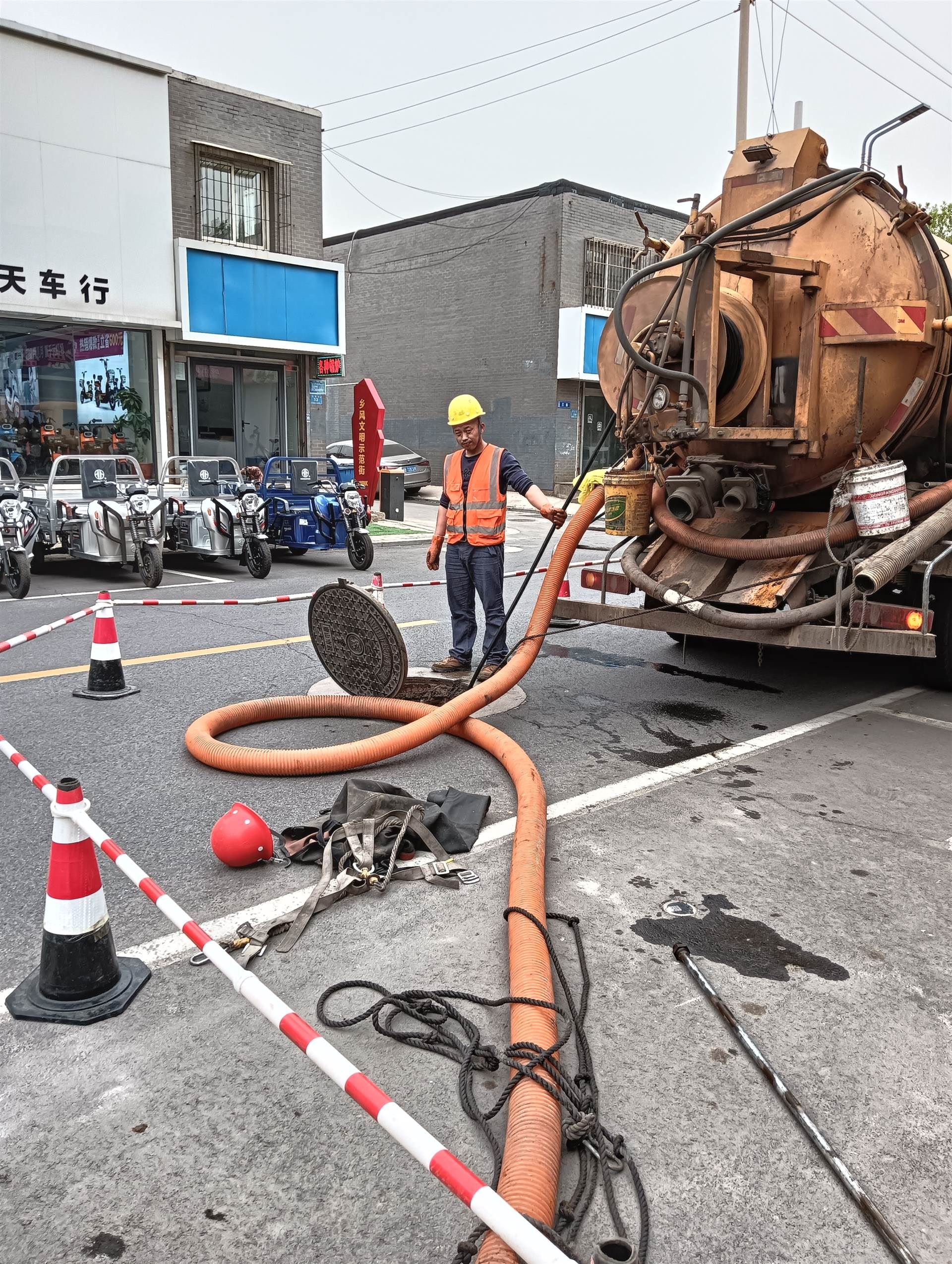 天津宝坻区地下管道疏通-清理化粪池24小时管道疏通