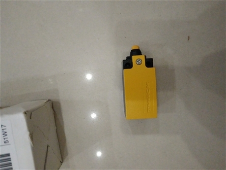 描述TURCK接近开关NI8-M18-AN6X-H1141