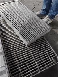 地库出口用不锈钢格栅 地下停车场用304排水沟盖板