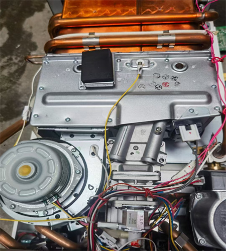 渭南居士康壁挂炉维修电话-全市24小时上门维修电话