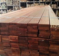 樟子松原木用于室内地板橱柜多少钱一平方定制 加工