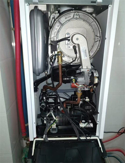 宝鸡欧博曼壁挂锅炉维修电话/24小时咨询预约上门