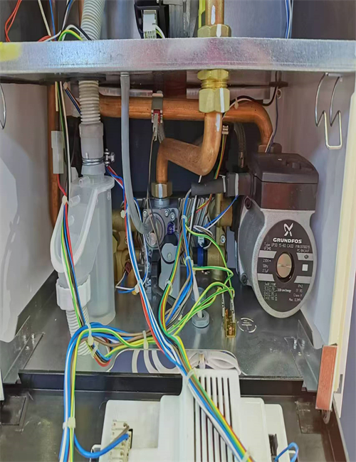 兰州三角壁挂炉维修电话,全市各区24小时服务热线电话