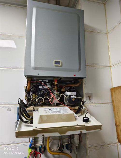 西安澳洲圣宝龙壁挂炉维修电话/24小时上门维修电话