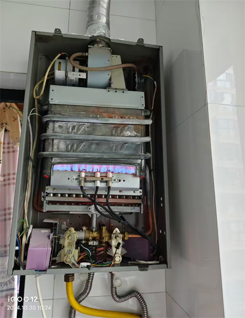 榆林斯狄渢壁挂炉维修电话/24小时服务报修电话