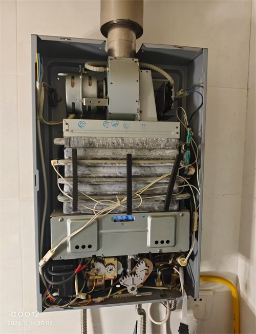 银
            </p>
          </div>
        </div>
      </div>
    </div>
  </div>
</div>

    

    <div class=