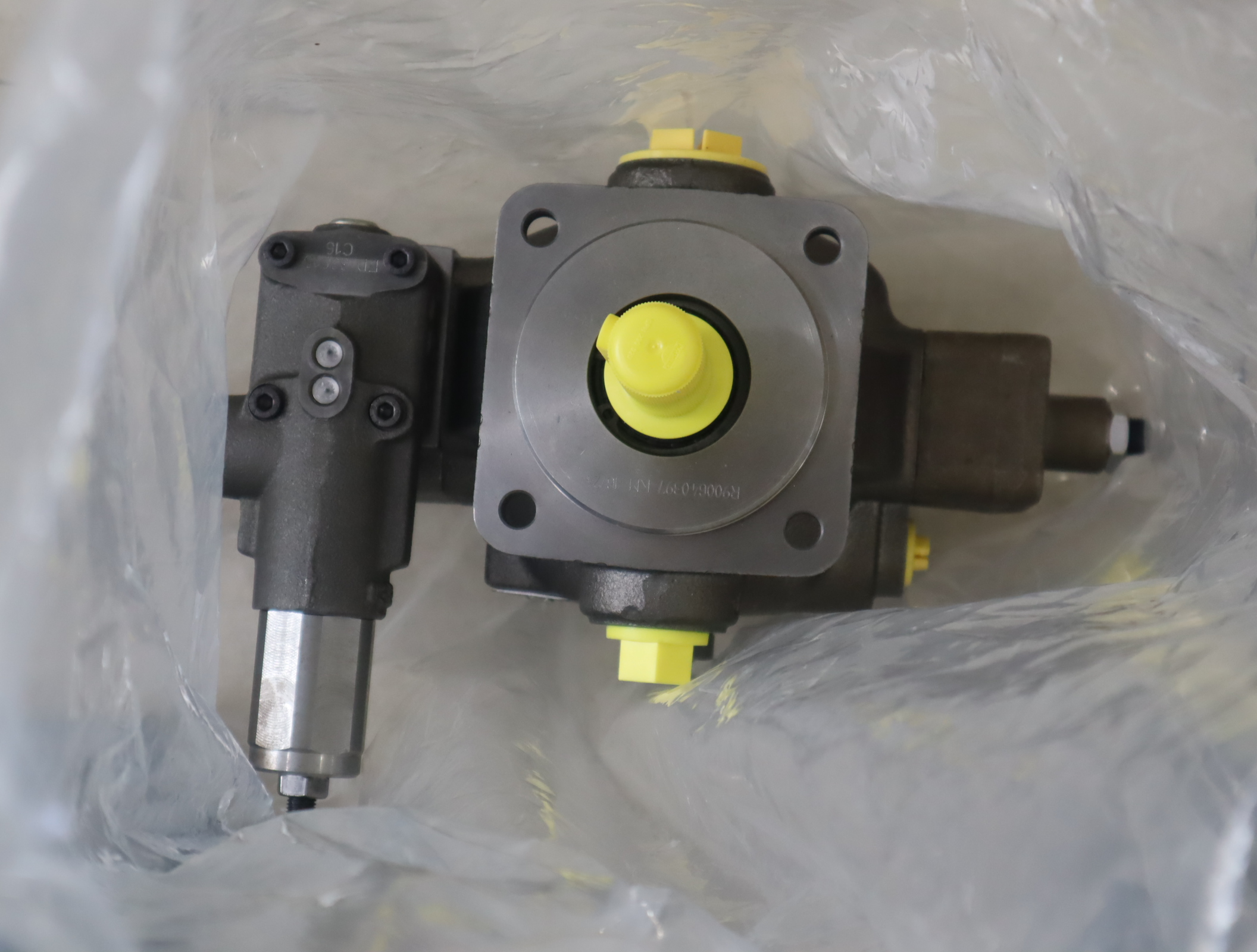 德国REXROTH力士乐R900580381 PV7-1A/10-14RE01MC0-16 叶片泵