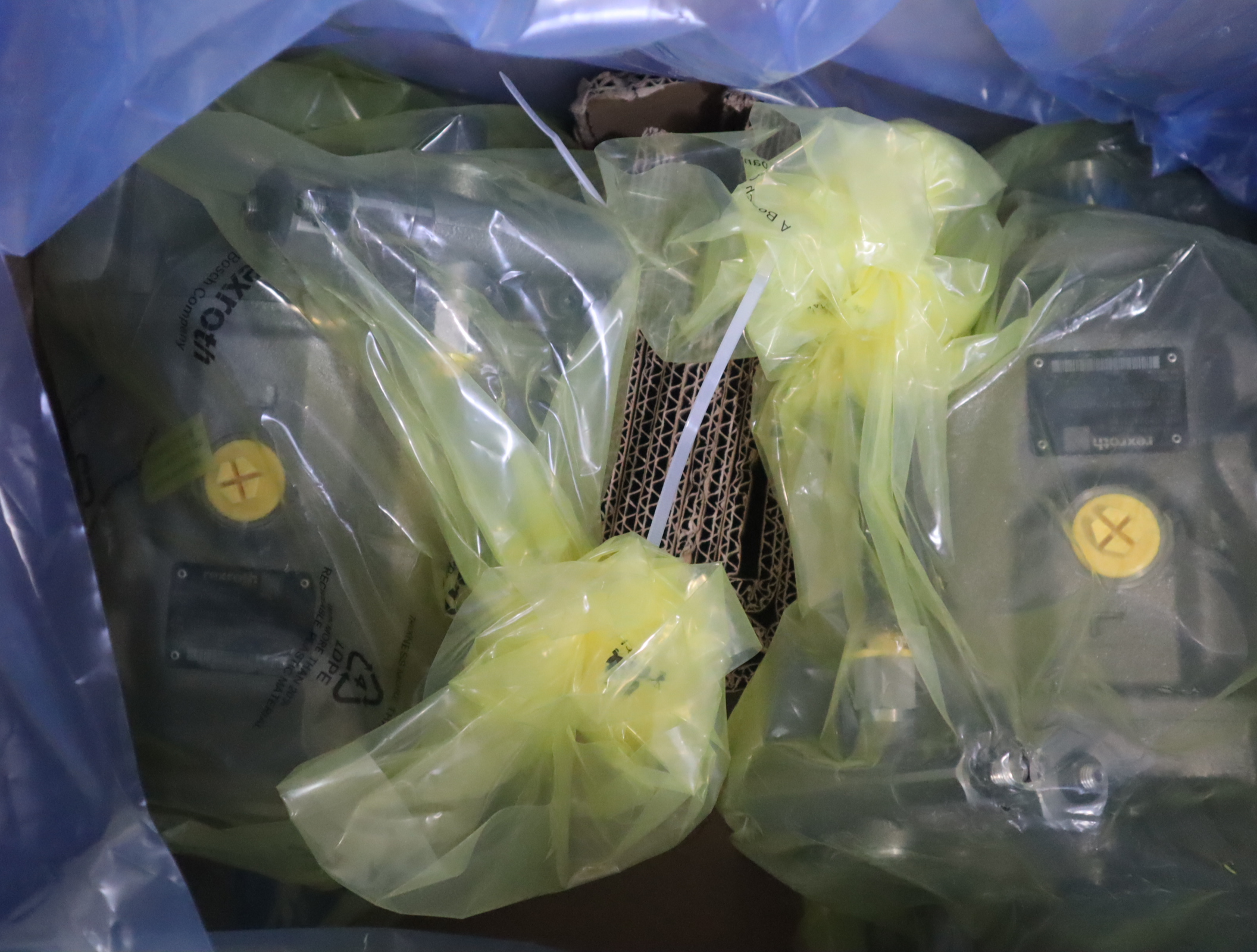 R902473184 A A10VSO71DFR1/31R-VPA42N00德国力士乐REXROTH柱塞泵