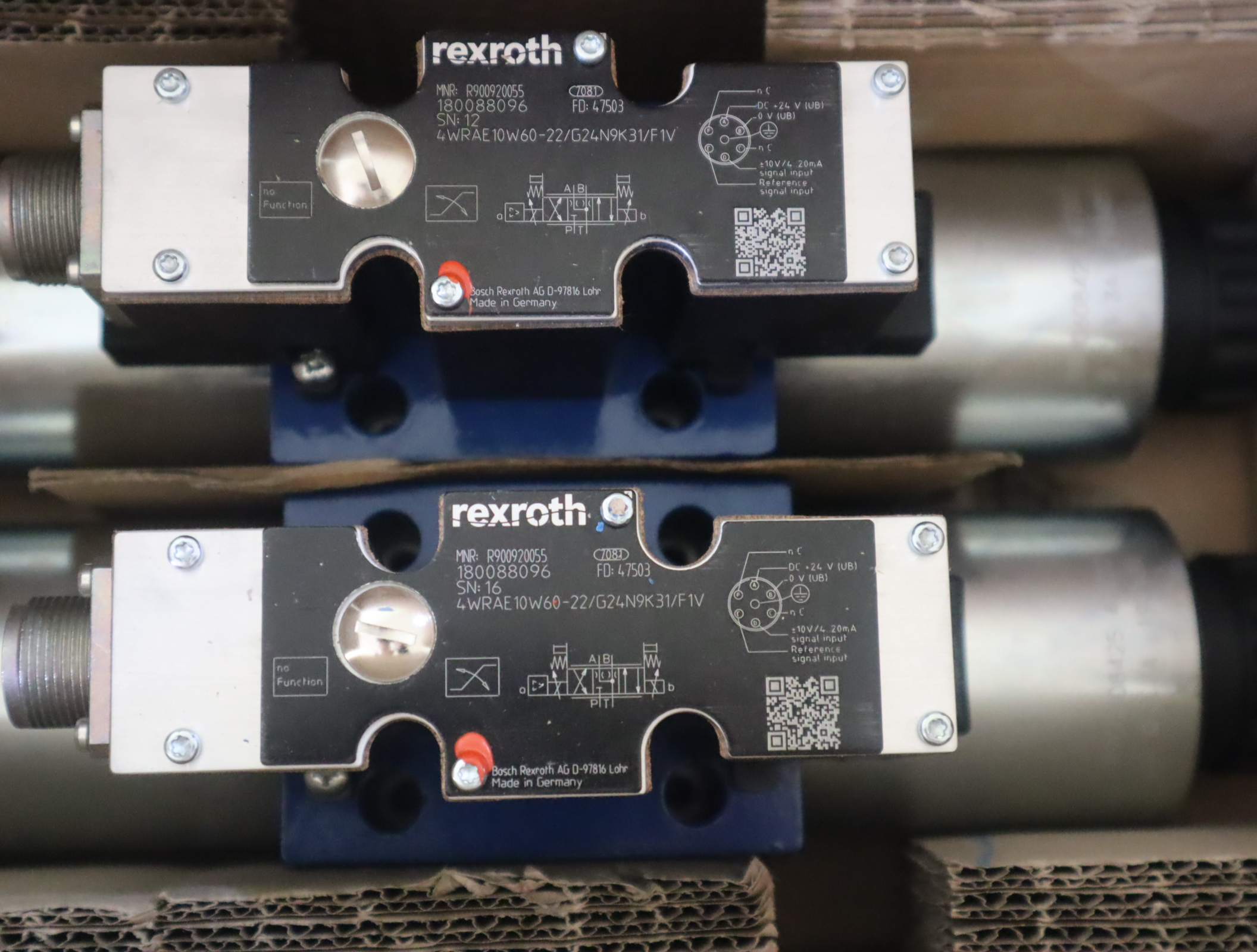 R900920055 4WRAE10W60-21/G24N9K31/F1V德国力士乐REXROTH比例阀