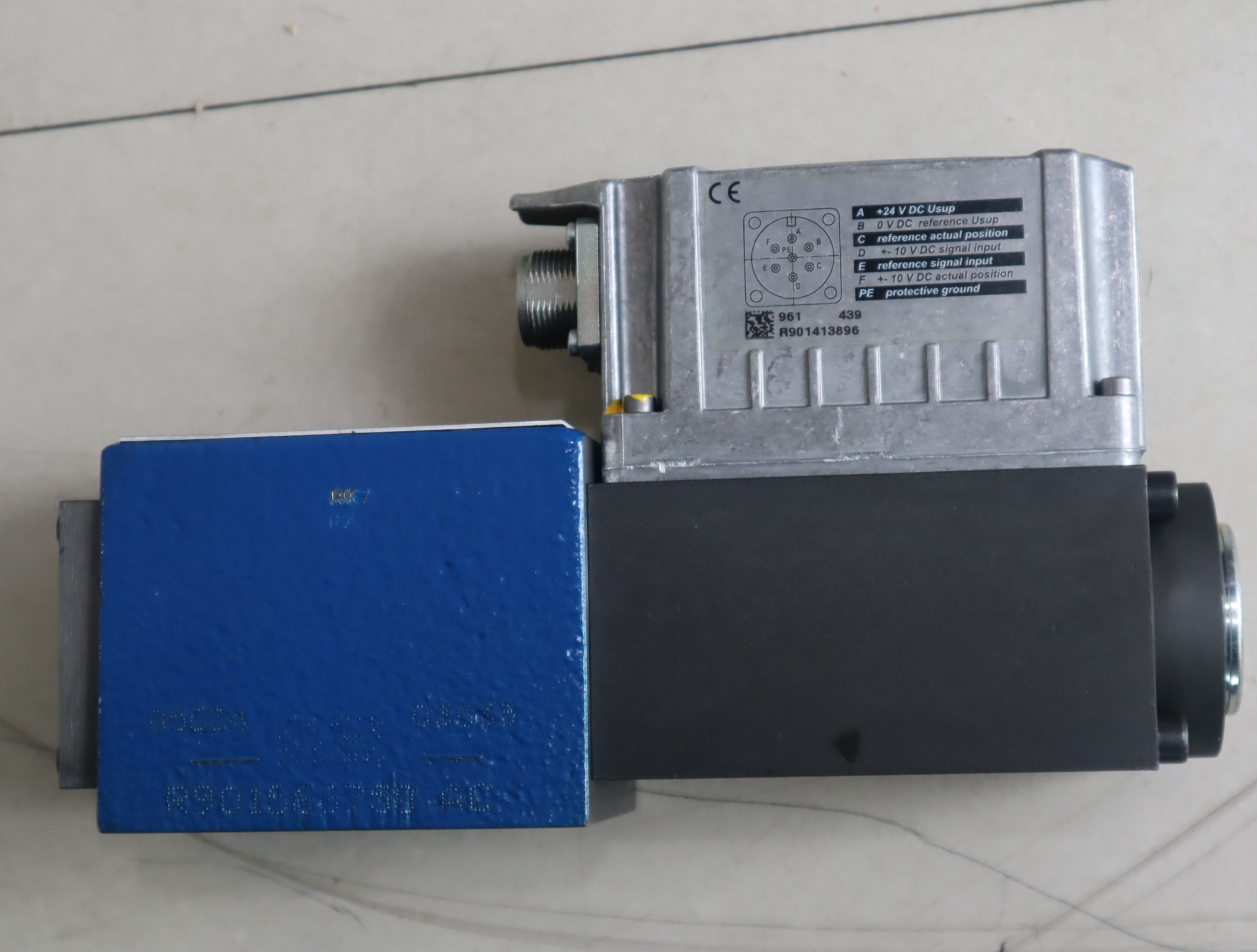 R901411433 4WRPEH10C4B100L-32/M/24A1 德国力士乐REXROTH比例阀