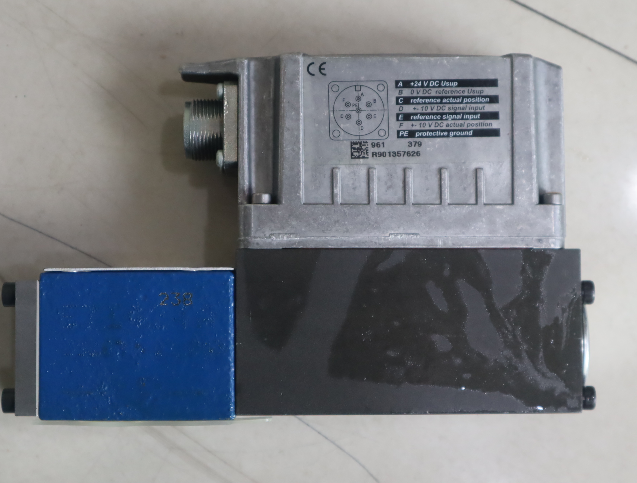 R901382350 4WRPEH6C3B40L-3X/M/24F1 德国力士乐REXROTH比例阀