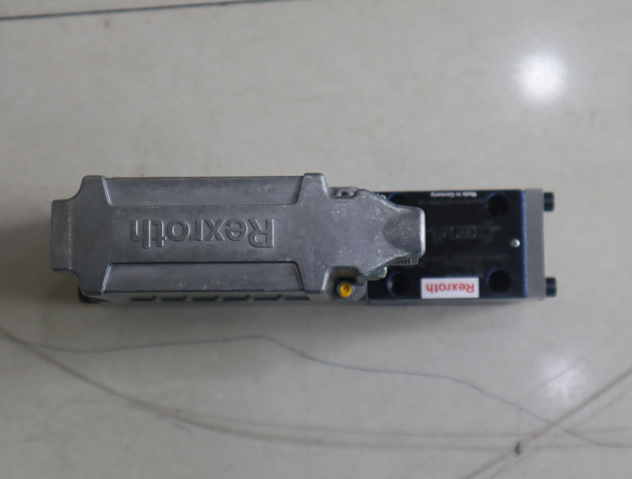 R901382350 4WRPEH6C3B40L-3X/M/24F1 德国力士乐REXROTH比例阀