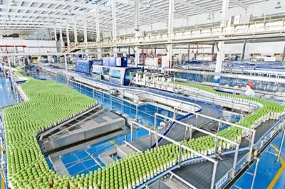 河南饮料厂处理一批7成新二手灌装封口机
